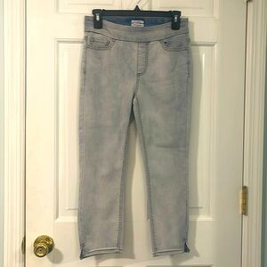 Westbound Petites denim capris; size 2P. Never worn.